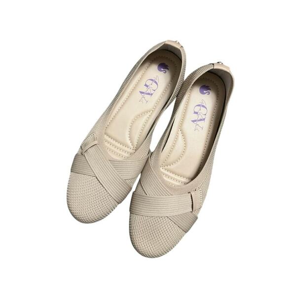Gloria Vanderbilt Ladies Breathable Stretch Lightweight Slip on Flat Tan 9 NIB - Picture 3 of 5
